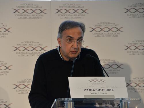 Fca ci ripensa: "Niente grandi nozze"