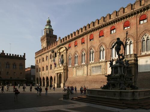 Bologna capitale delle cento città d'arte italiane