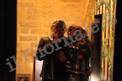 Grecia tradita dal fidanzato con la trans Manila 2