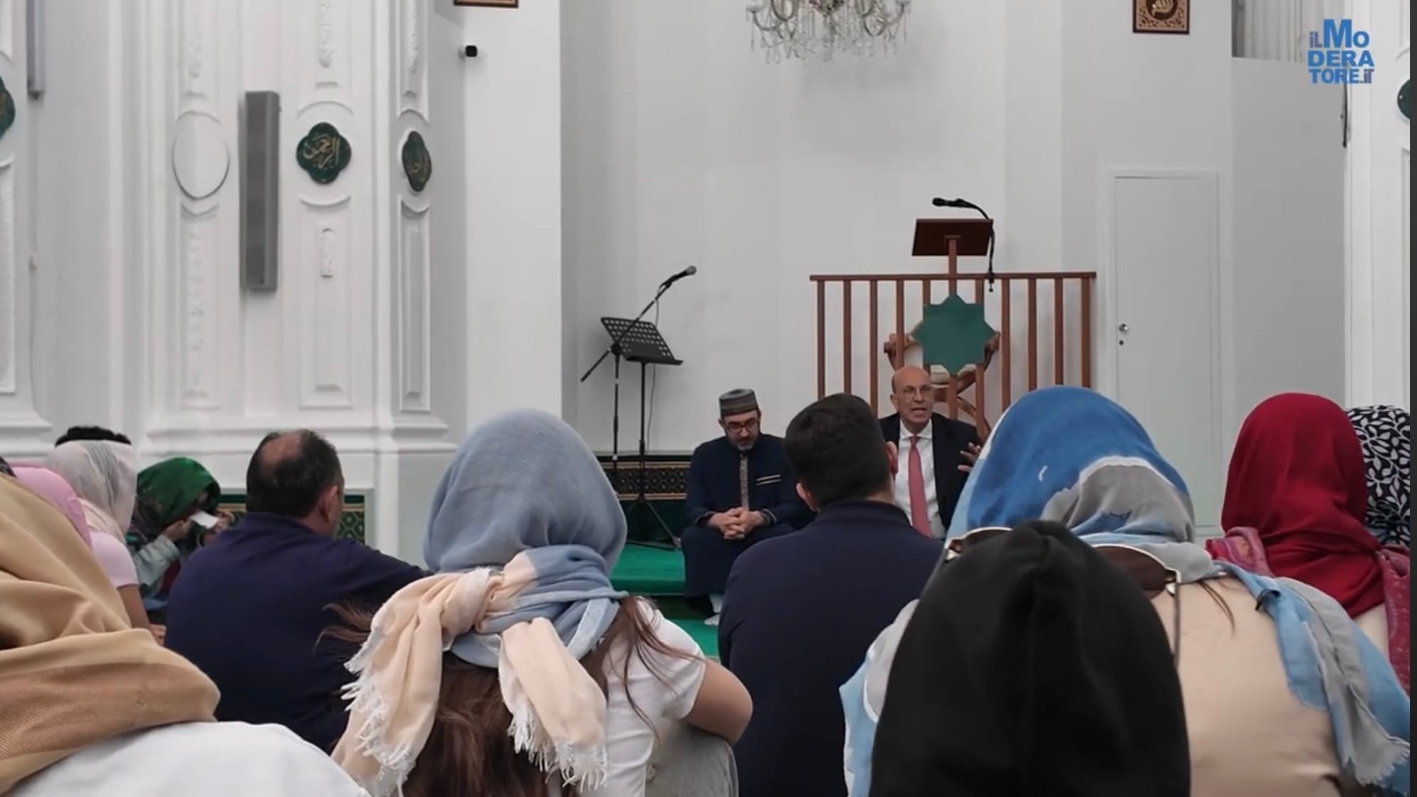 In moschea col velo: ancora una scuola in "gita" nel luogo di culto islamico