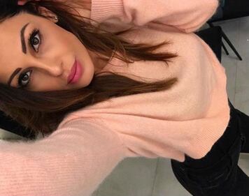 Anna Tatangelo, selfie sexy su Instagram 4