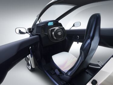 Toyota i-Road, auto e moto si incontrano 1