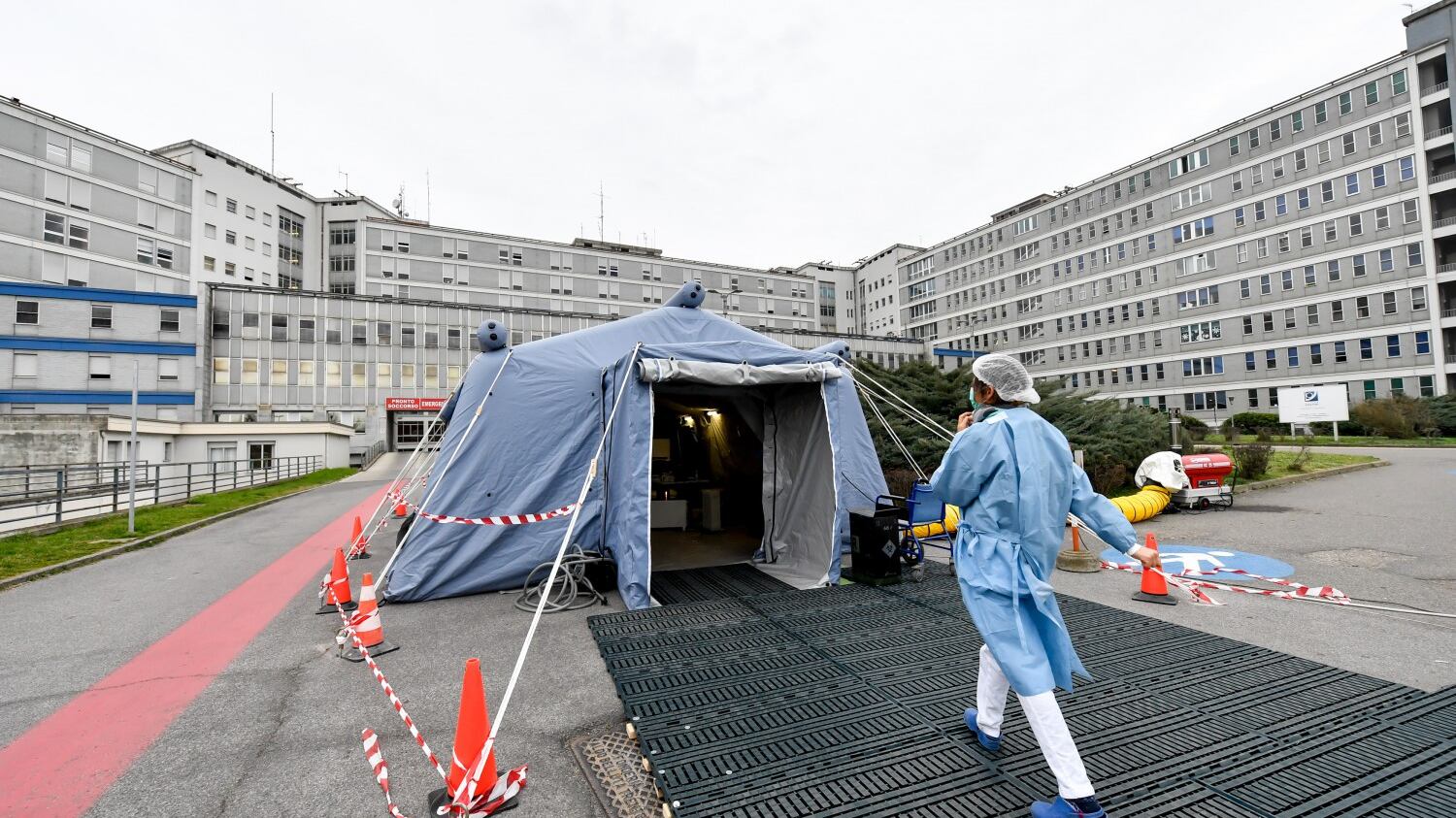 Con l'emergenza si può dire: "Lavatevi tutti"
