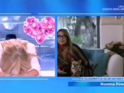 Domenica In, disastrosa diretta con Romina: il cameraman cade, Yari inciampa nei cavi