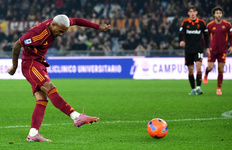 Roma, un'altra vittoria da "corto muso". Wesley piega il Como, quarto posto saldo