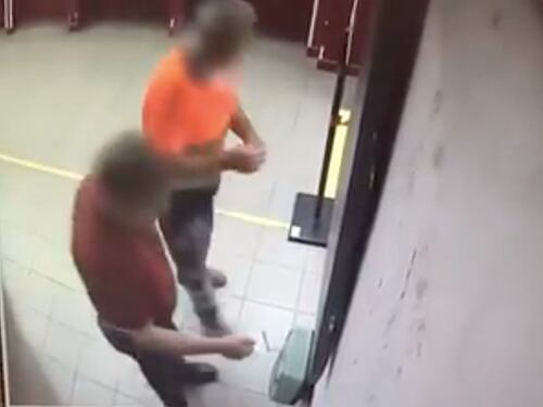 Licenziati nove furbetti del cartellino che lavoravano nel mercato ittico di Pozzuoli