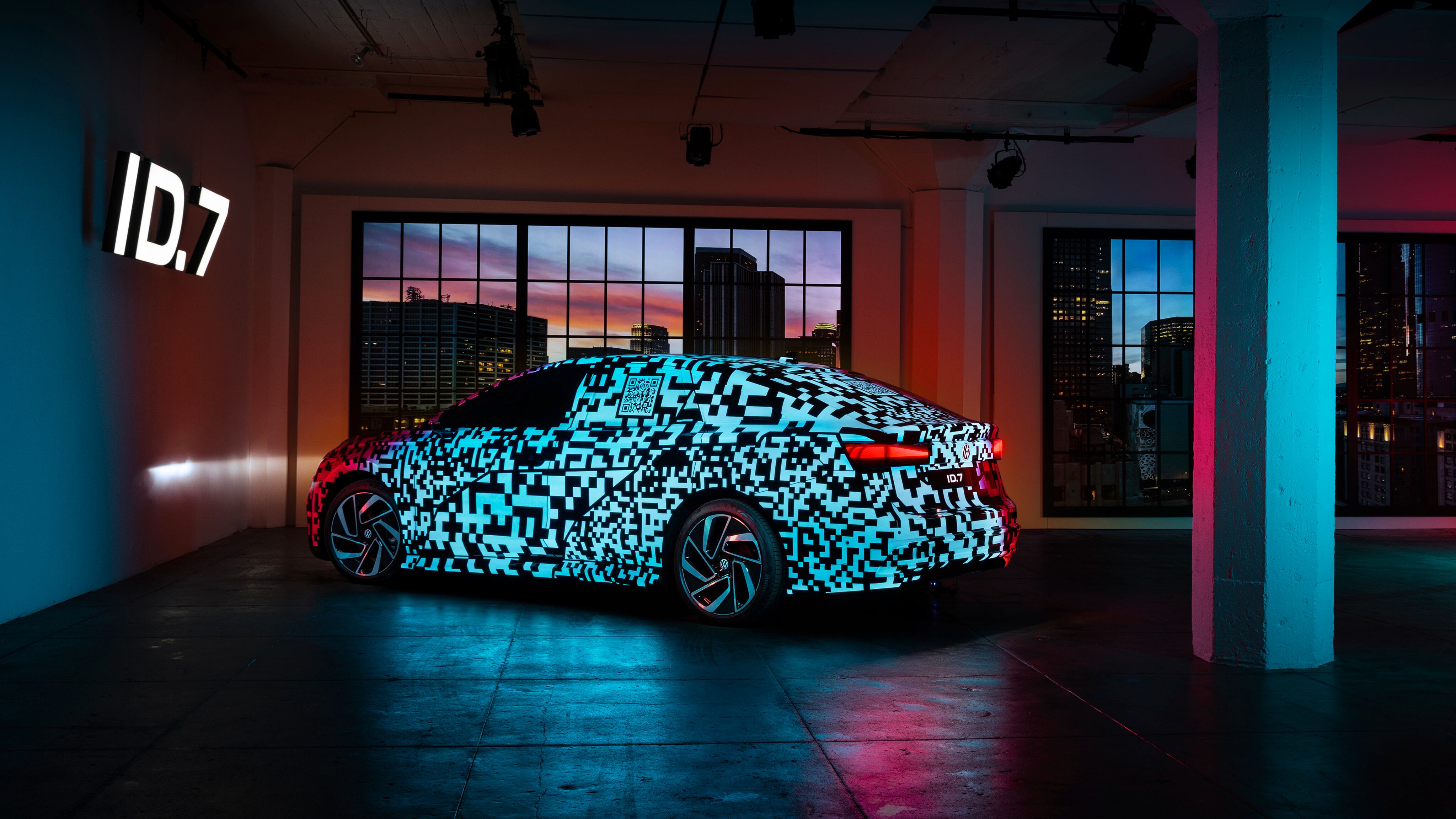 Volkswagen ID.7, le prime immagini dell’elettrica da 700 km