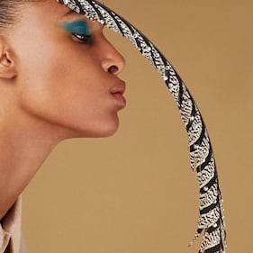 Cindy Bruna pizzicata tra le braccia di Verratti: gli scatti della modella francese 12