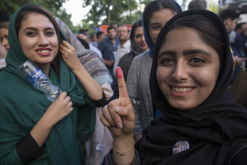 L'Iran al voto per scegliere il prossimo presidente 6