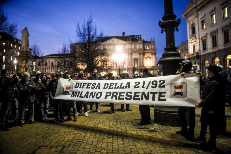 La protesta dei tassisti a Milano 6