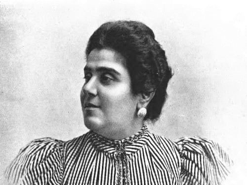 “Maledetta questa gonna!”. La vita "poco femminista" di Matilde Serao