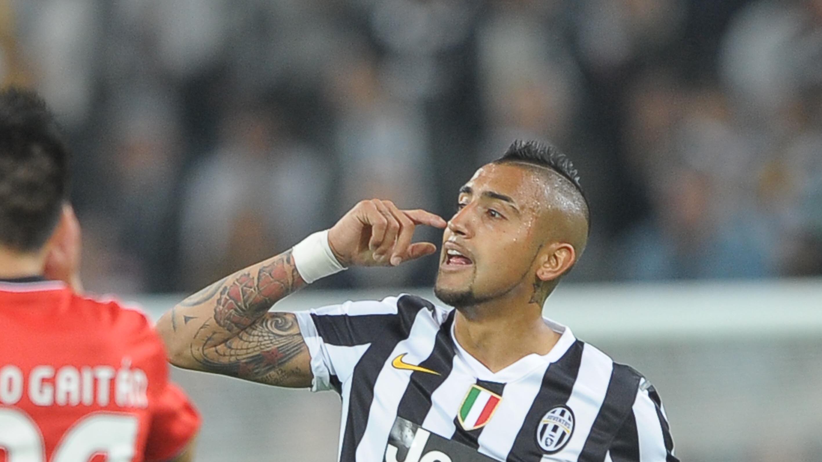 Attacco inglese a Vidal e Balotelli. Juve e Milan fanno cassa per Isco