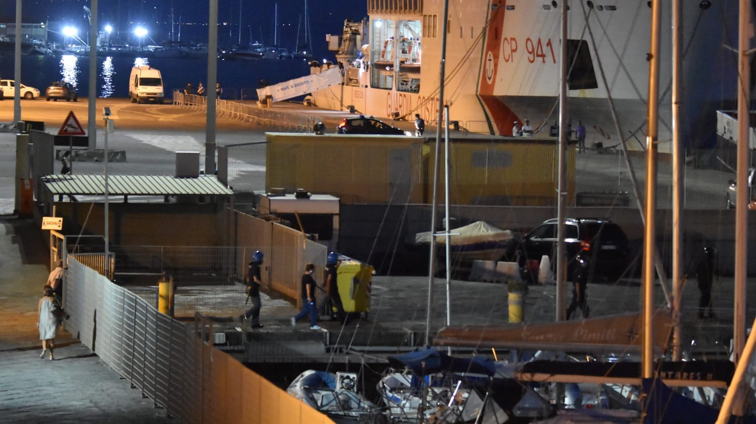 A bordo c'erano pure gli stupratori A Siracusa nuovo sbarco in spiaggia