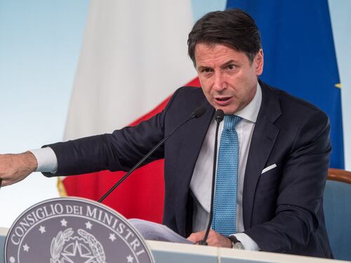 Il Financial Times: "Conte collegato a un fondo sotto indagine per corruzione"