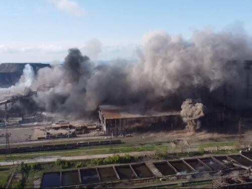 "Resistere 48 ore": gli irriducibili dell'Azovstal sfidano Putin