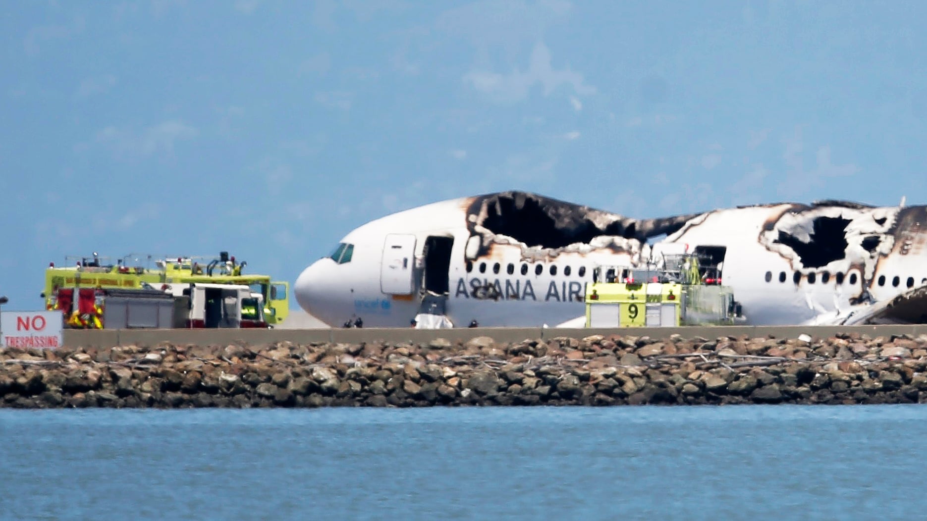 San Francisco, aereo in fiamme dopo atterraggio di emergenza