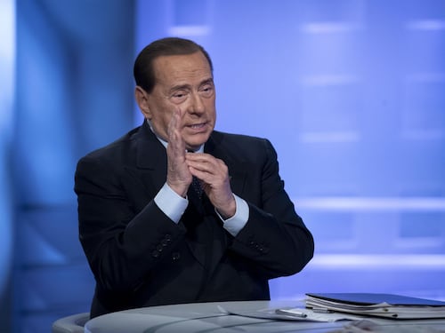La stima del Cav per Draghi: "In futuro un ruolo adeguato al suo prestigio"