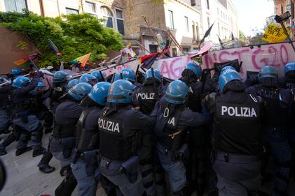 Scontri al G20 di Venezia  4