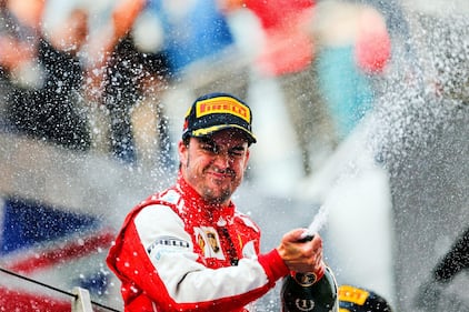 Alonso trionfa in Cina 8