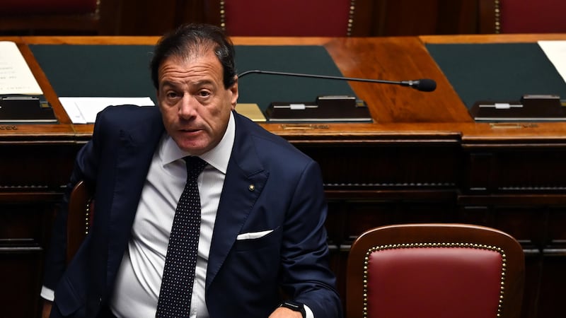 “Sarà una manovra difficile”. Inflazione al 4,2% e spread sopra 100: l’avvertimento di Leo