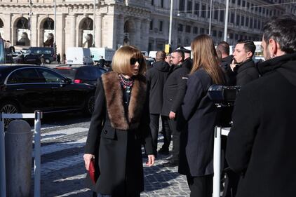 ddio a Valentino: Roma si ferma per l’ultimo saluto al re della moda, tra vip e istituzioni 10