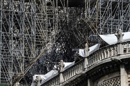 Dopo l'incendio alla Cattedrale di Notre-Dame cominciano i lavori di messa in sicurezza 6