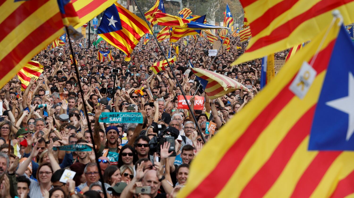 Catalogna, Madrid teme l'assedio alle infrastrutture principali della regione