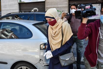Silvia Romano, prima uscita pubblica dopo la quarantena 10