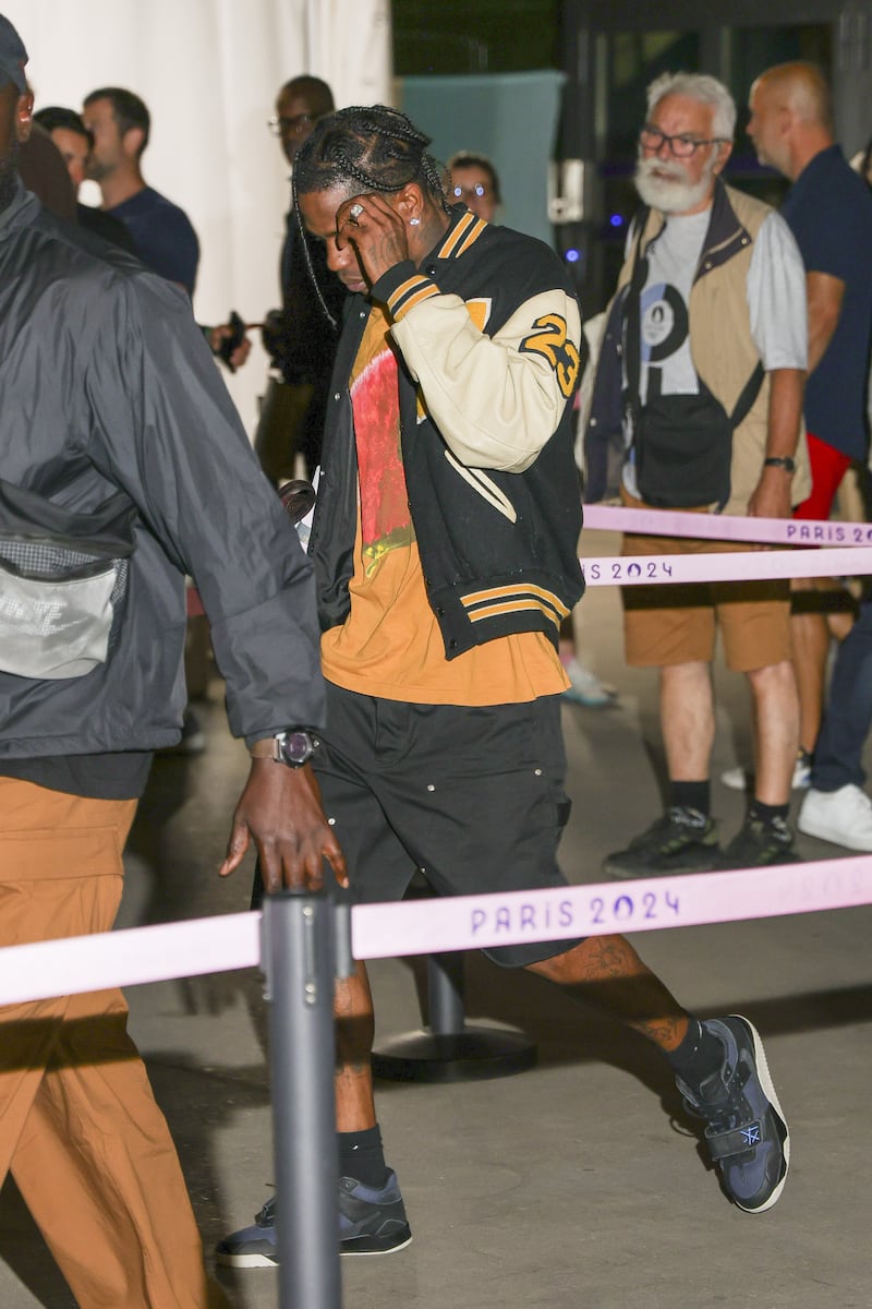 Travis Scott arrestato a Parigi dopo la semifinale maschile di basket 7