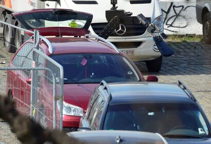 Anversa, tenta di travolgere la folla con l'auto 3
