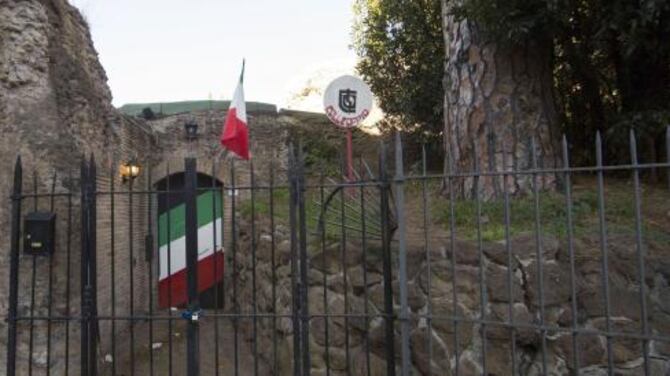 Sigilli alla sede storica del Msi: mossa a orologeria della Raggi