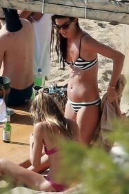 Bianca Brandolini d'Adda, bikini di classe a Mykonos 4