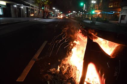 Usa 2016, proteste a Oakland 15