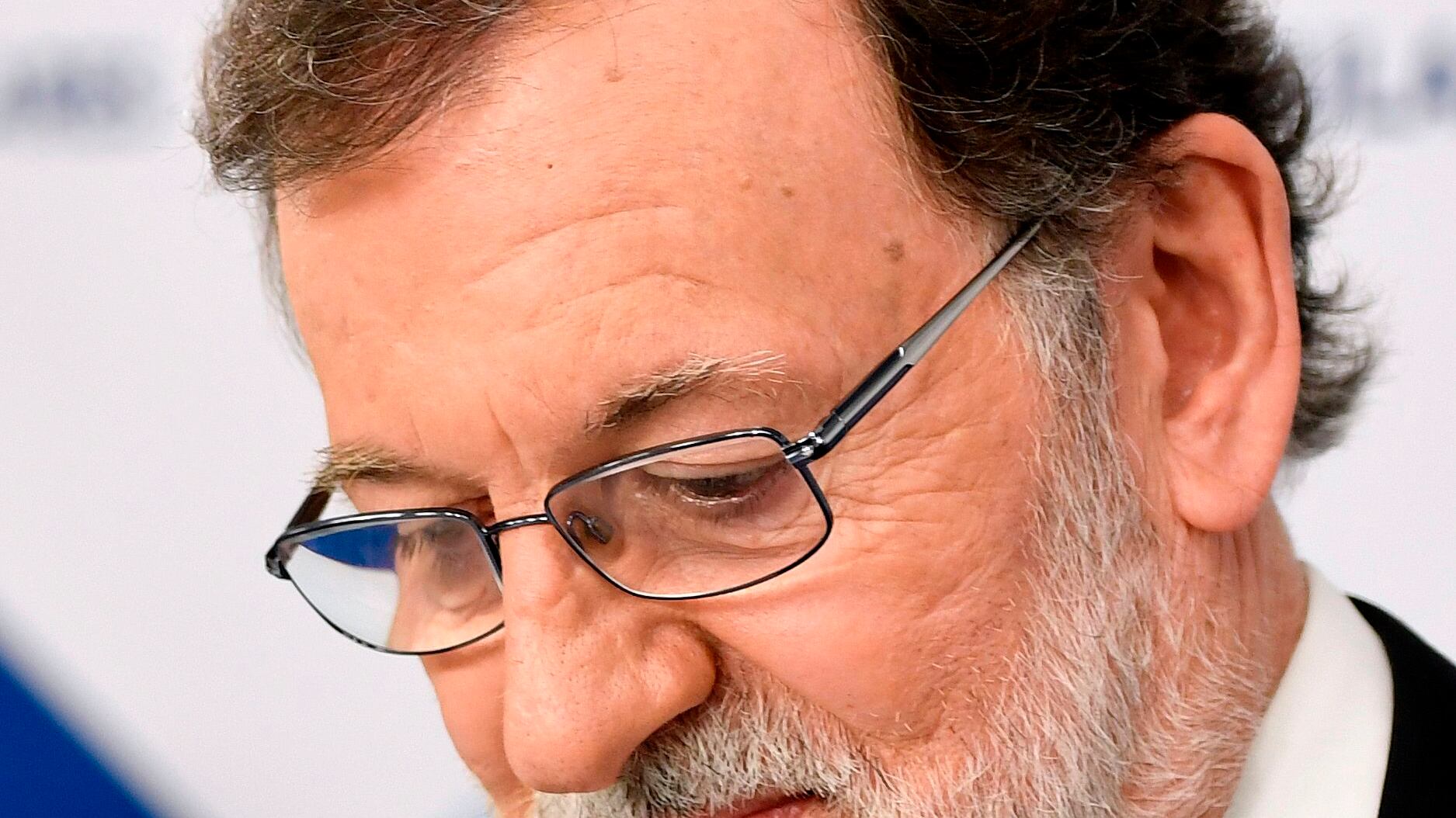 Rajoy (in lacrime) lascia la politica