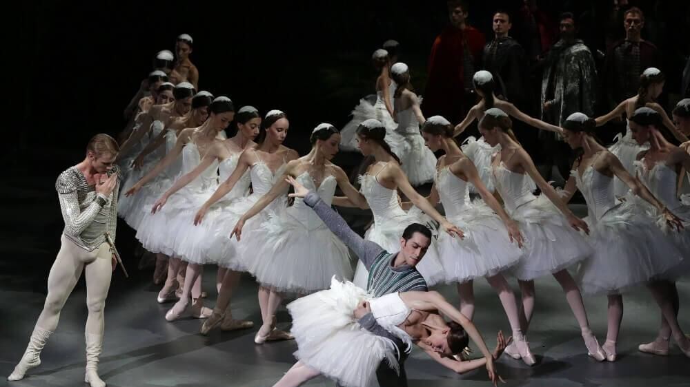 Un weekend tra classica, rock e balletto Alla Scala "Il lago dei cigni" di Ratmansky