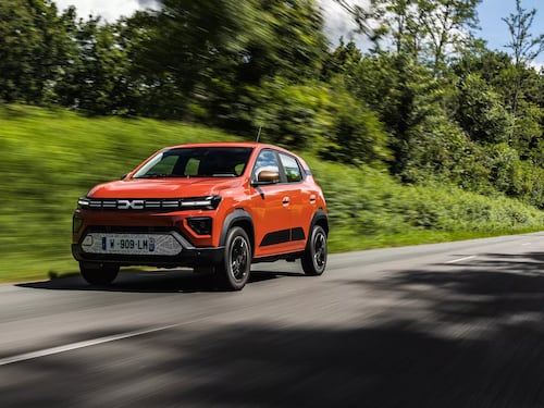 Dacia Spring, la citycar elettrica è ancora più agile: brilla per maneggevolezza