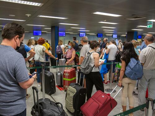 Occhio a questi documenti: cosa serve per viaggiare all'estero