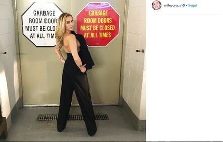 Miley Cyrus, incidente di seno su Instagram  4