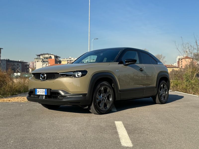Mazda MX-30 2024: guarda la gallery del crossover elettrico giapponese 1