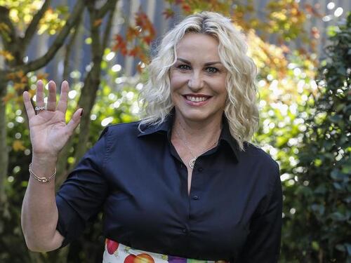 Ritocchini, trasgressione e menopausa. Il volto segreto di Antonella Clerici