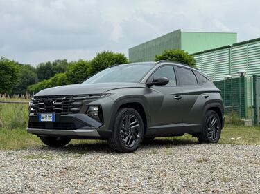 Hyundai Tucson plug-in: guarda la gallery del SUV ibrido alla spina 2
