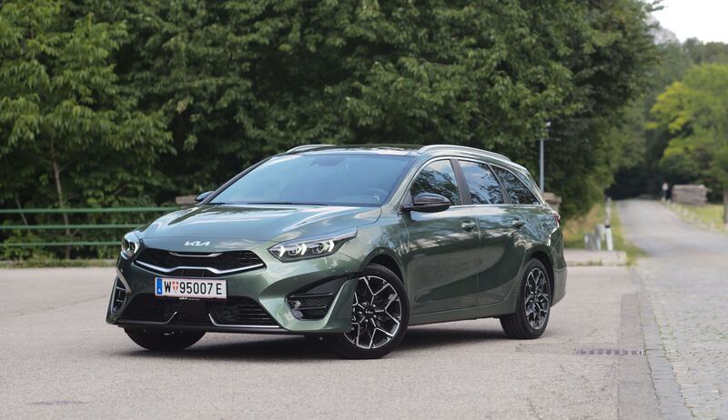 Le migliori auto da famiglia (anche ibride) sotto i 30.000 euro: guarda le foto 8