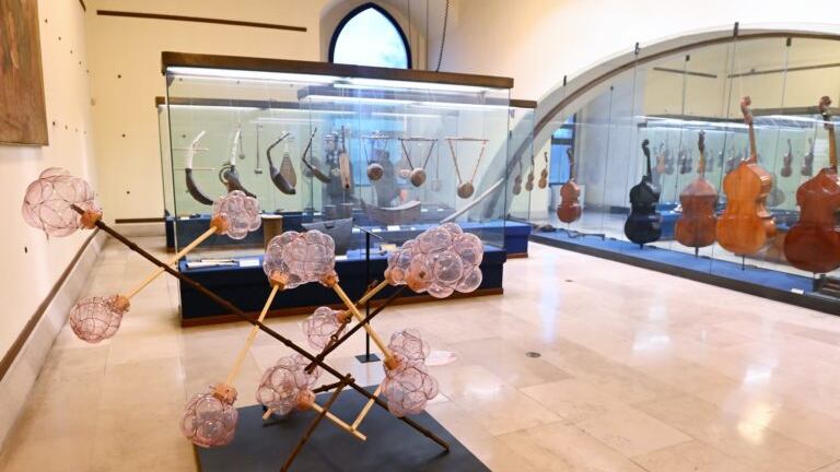 Al Castello Sforzesco di Milano “Vetro e opera lirica. Soffi d’arte”
