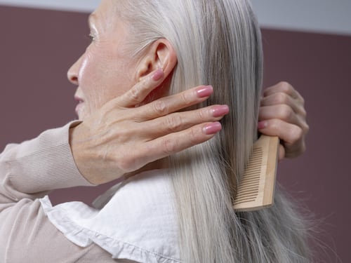 Capelli grigi, uno studio ne ha scoperto le cause