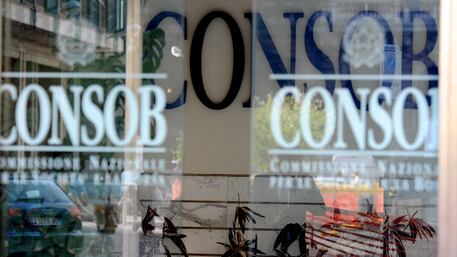 Le trame interne alla Consob e l'ipotesi Calenda al Tesoro