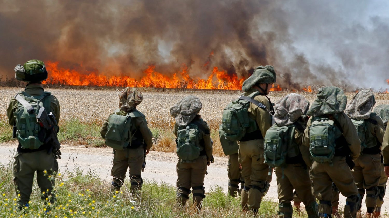 Israele al contrattacco: triplice blitz. "È un segnale all'Iran, possiamo colpire"