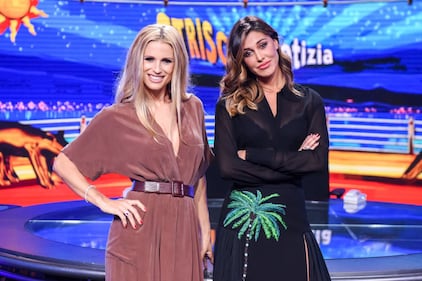 Michelle Hunziker e Aurora Ramazzotti, sexy mamma e figlia della tv 23