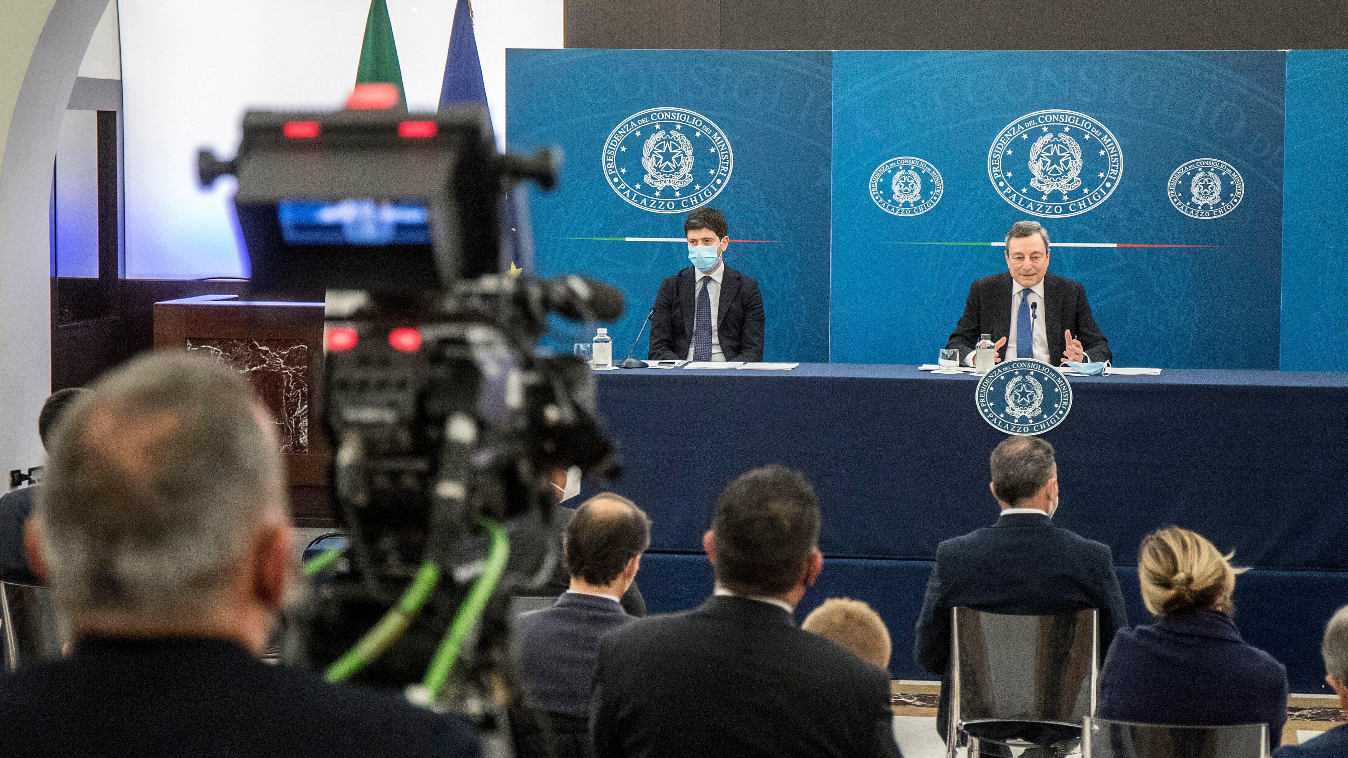 "Un rischio ragionato": così Draghi ha deciso di riaprire