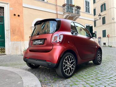 Smart EQ fortwo racingred, 250 esemplari unici: guarda le foto 7