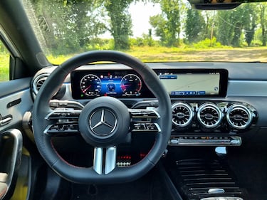 Mercedes Classe A 180d: guarda la gallery della berlina premium 2